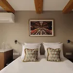 Adam\'S Canal House